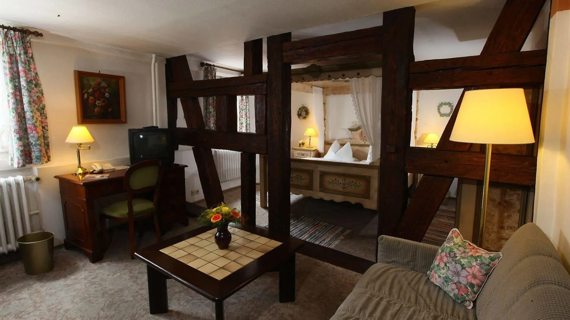 Hotel Roter Hahn Rothenburg ob der Tauber 3*,