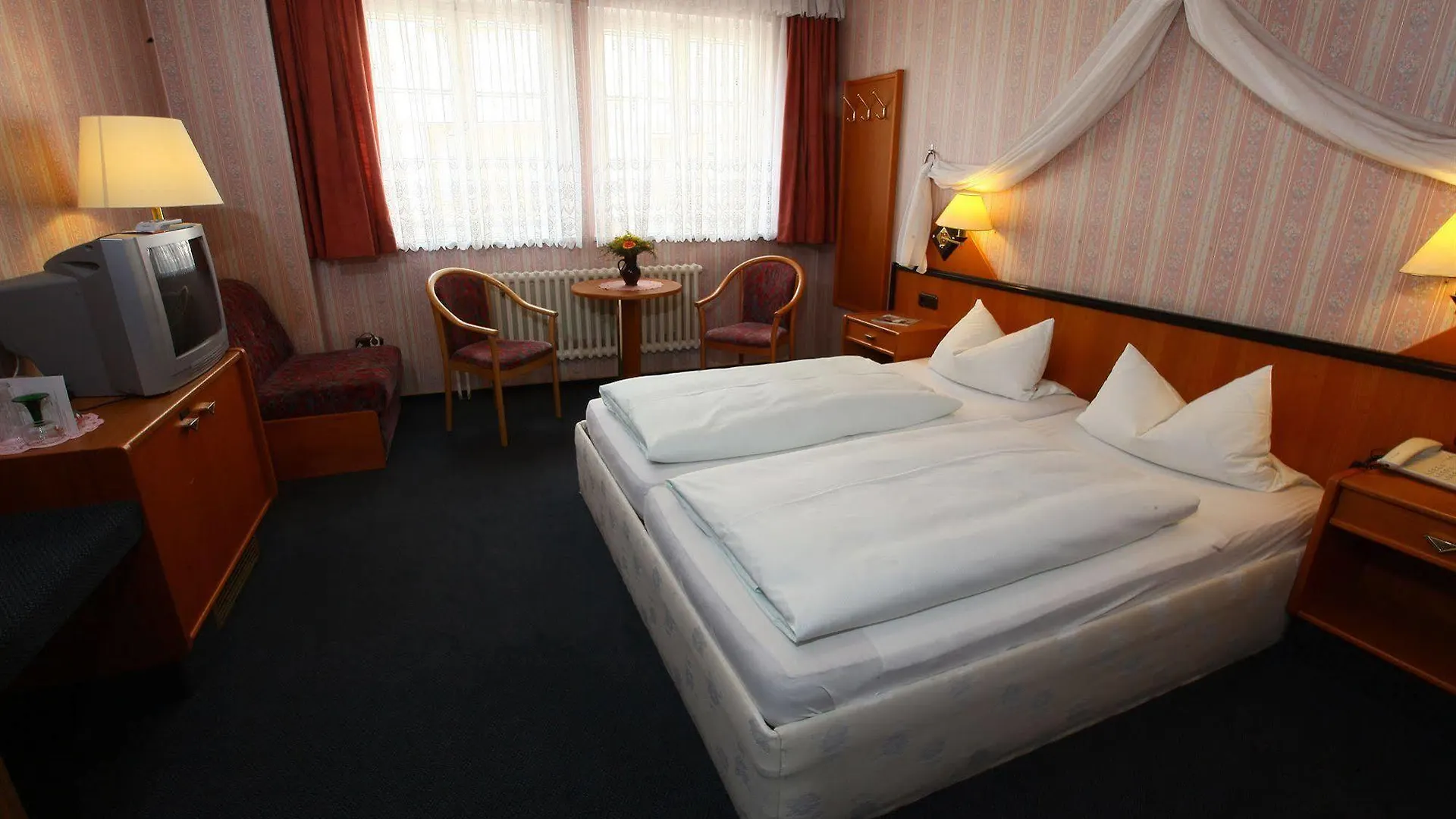 Hotel Roter Hahn Rothenburg ob der Tauber Guest house